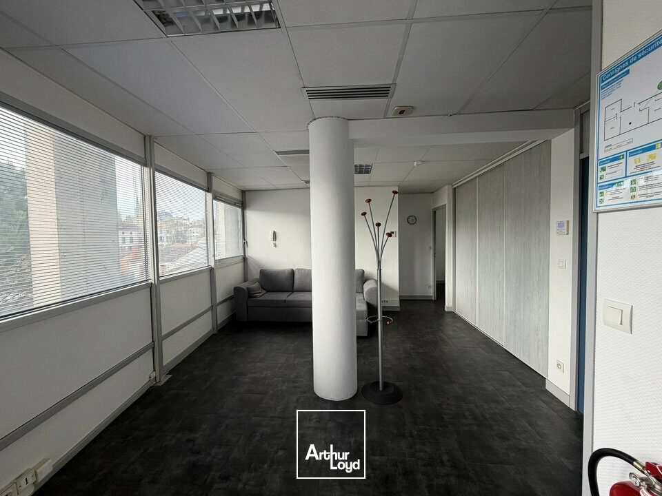 Bureaux - Location - NIORT - 79000 - 75.73-75.73 - 7726278