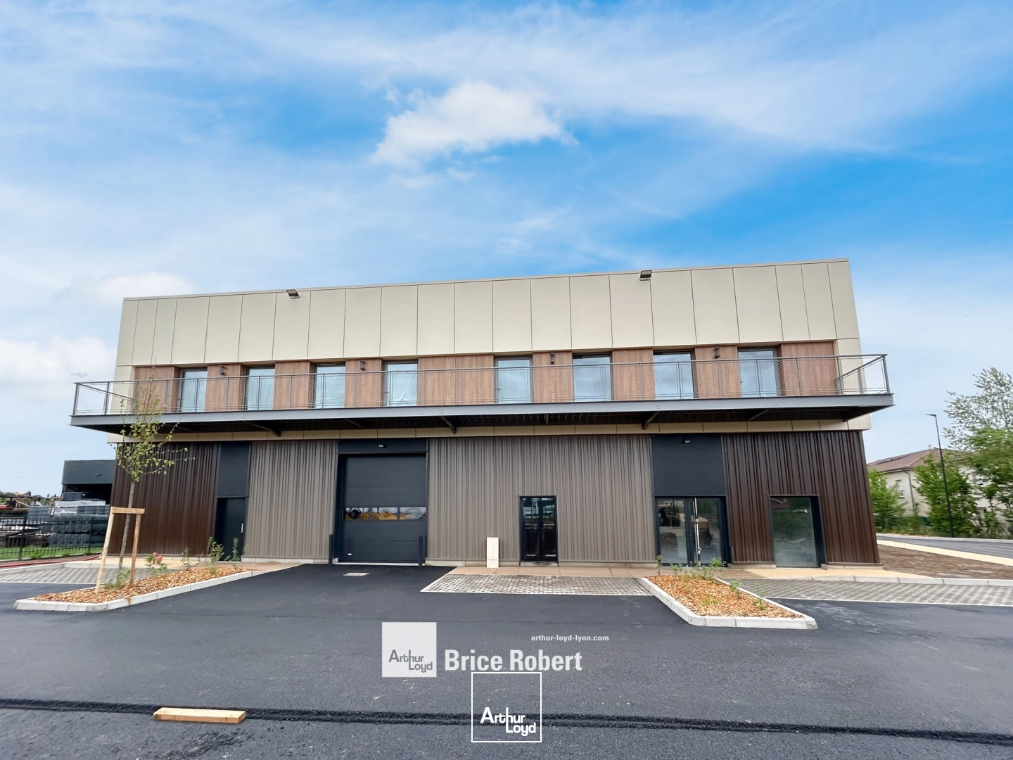 Locaux d'activité & Entrepôts - Vente - RILLIEUX LA PAPE - 69140 - 230-3543 - 7727139