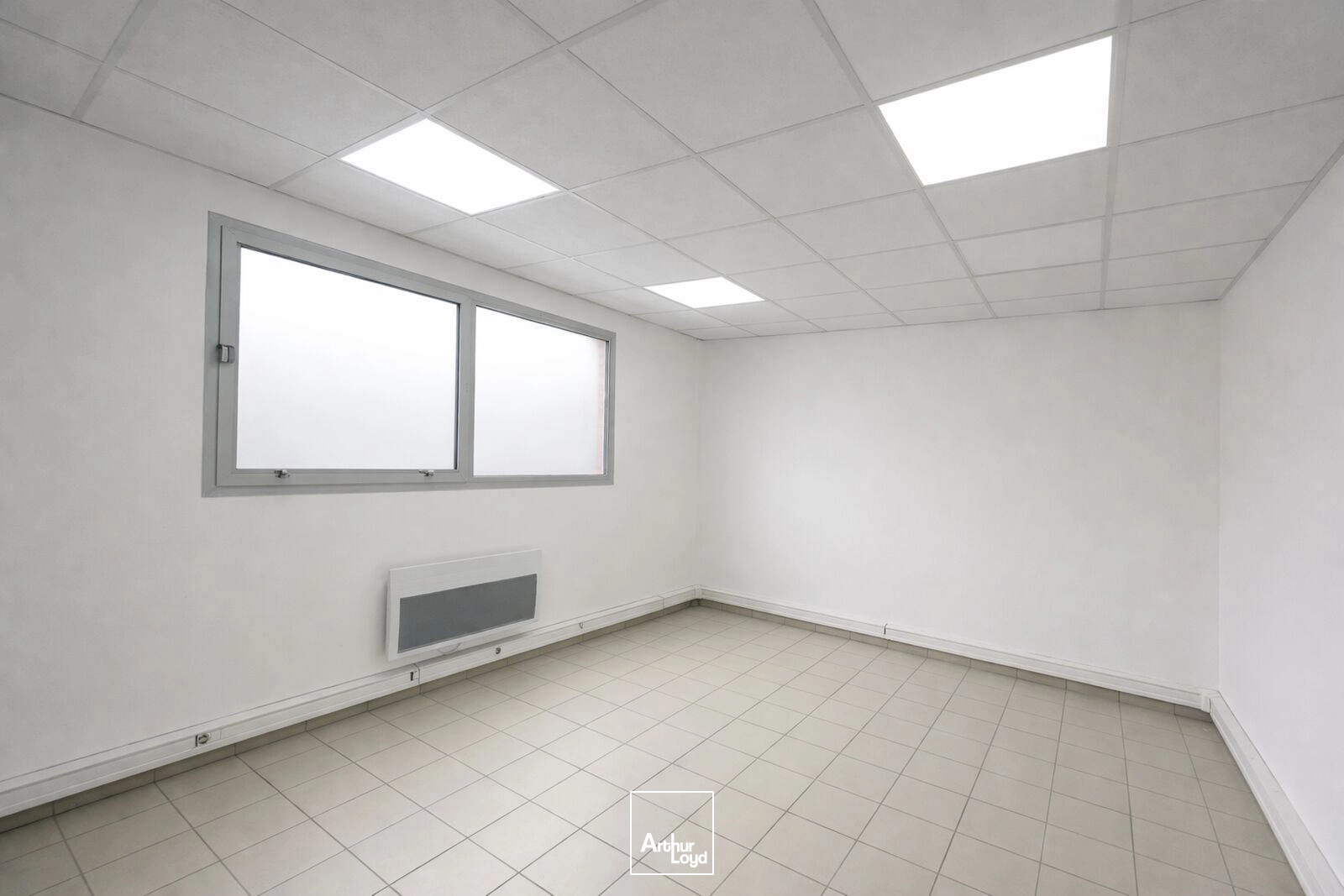 Locaux d'activité & Entrepôts - Location - CHAMBLY - 60230 - 195-195 - 7728359