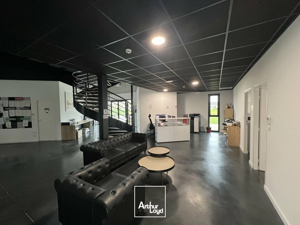 Locaux d'activité & Entrepôts - Vente - JARNAC - 16200 - 530-530 - 7732602