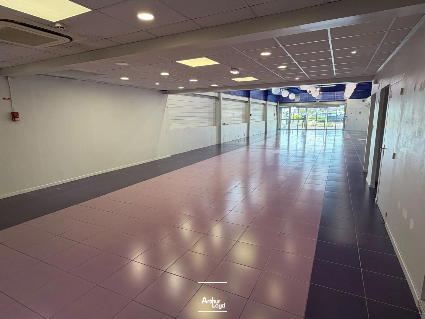 Locaux commerciaux - Location - VENETTE - 60280 - 332-332 - 7733433