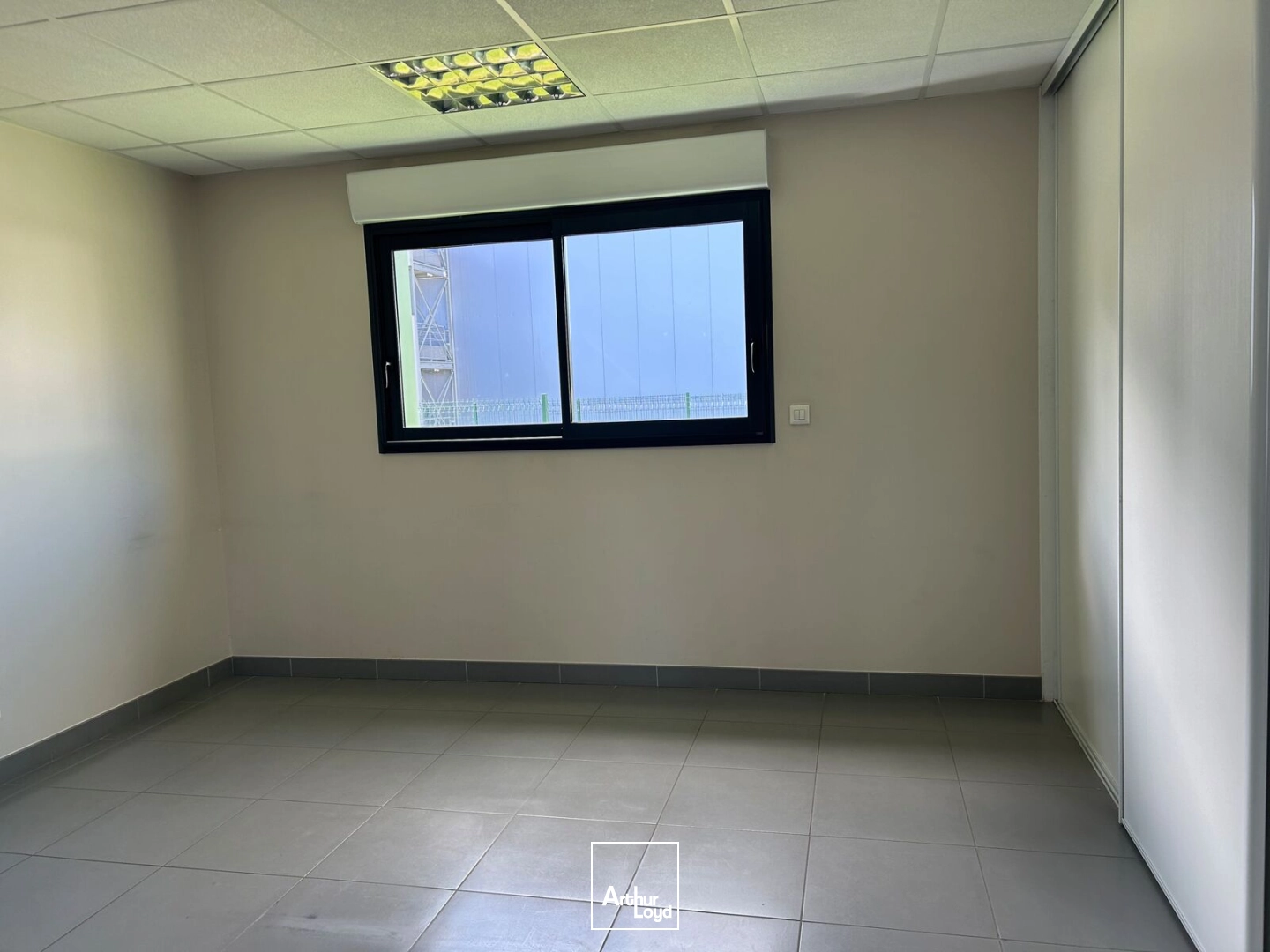 Locaux d'activité & Entrepôts - Location - SAINT NAZAIRE - 44600 - 541.45-541.45 - 7736424