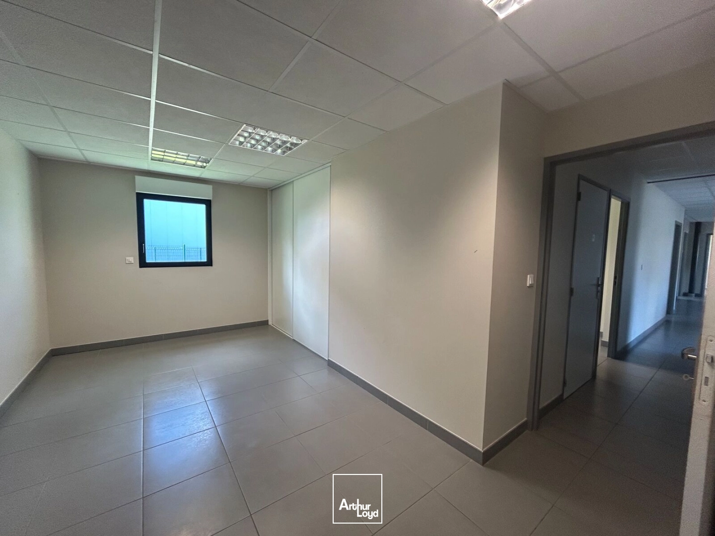 Locaux d'activité & Entrepôts - Location - SAINT NAZAIRE - 44600 - 541.45-541.45 - 7736429