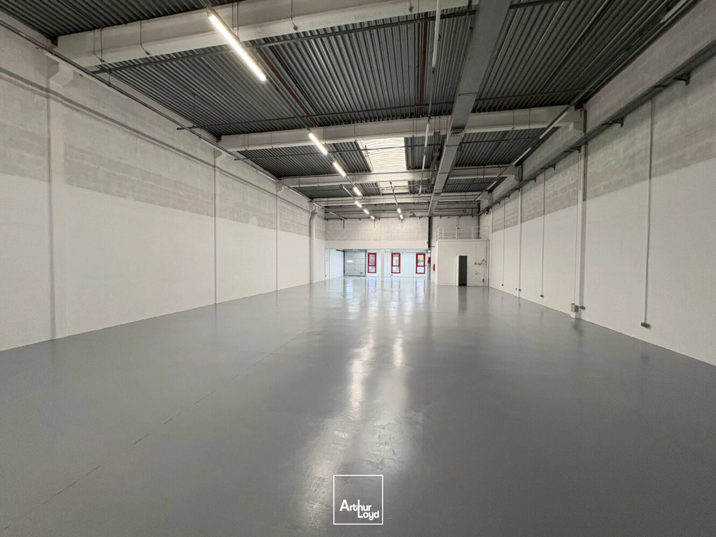 Locaux commerciaux - Location - ERAGNY - 95610 - 298-2301 - 7736782