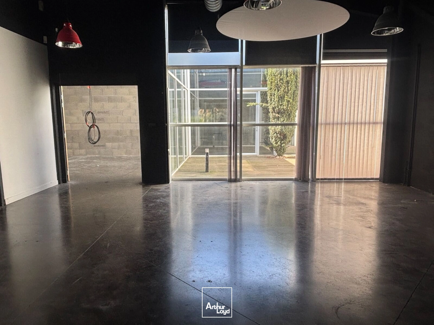 Locaux d'activité & Entrepôts - Location - SAINT CHAMOND - 42400 - 256-256 - 7748253