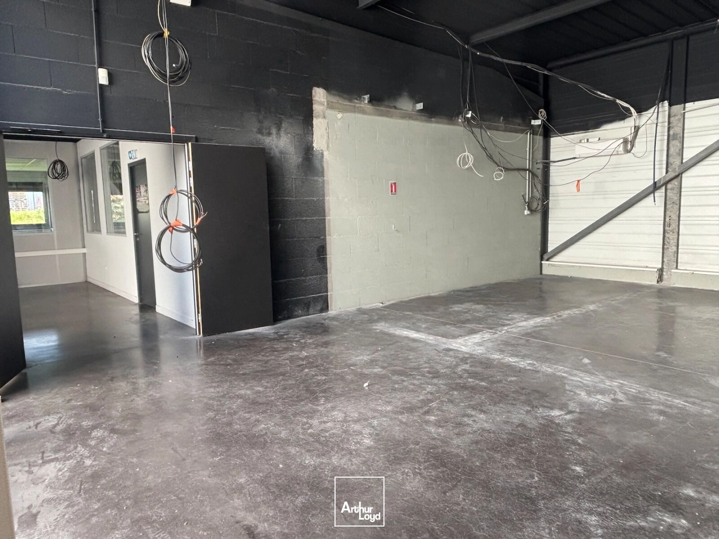 Locaux d'activité & Entrepôts - Location - SAINT CHAMOND - 42400 - 256-256 - 7748249