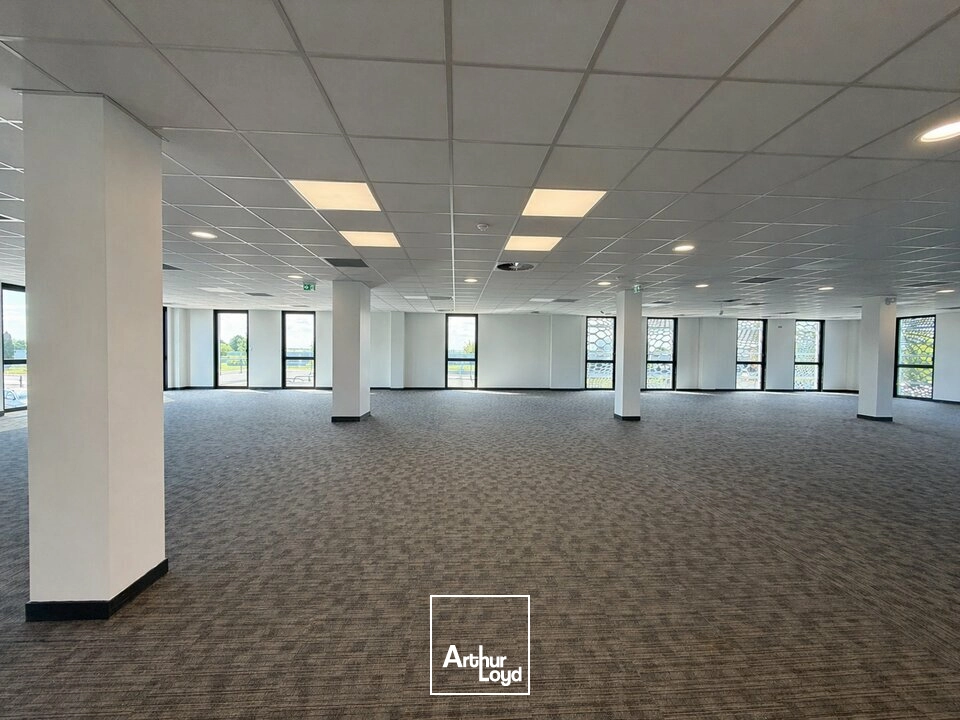 Bureaux - Location - CHAURAY - 79180 - 156-329 - 7749132