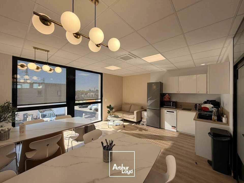 Bureaux - Location - POITIERS - 86000 - 48.59-48.59 - 7749139