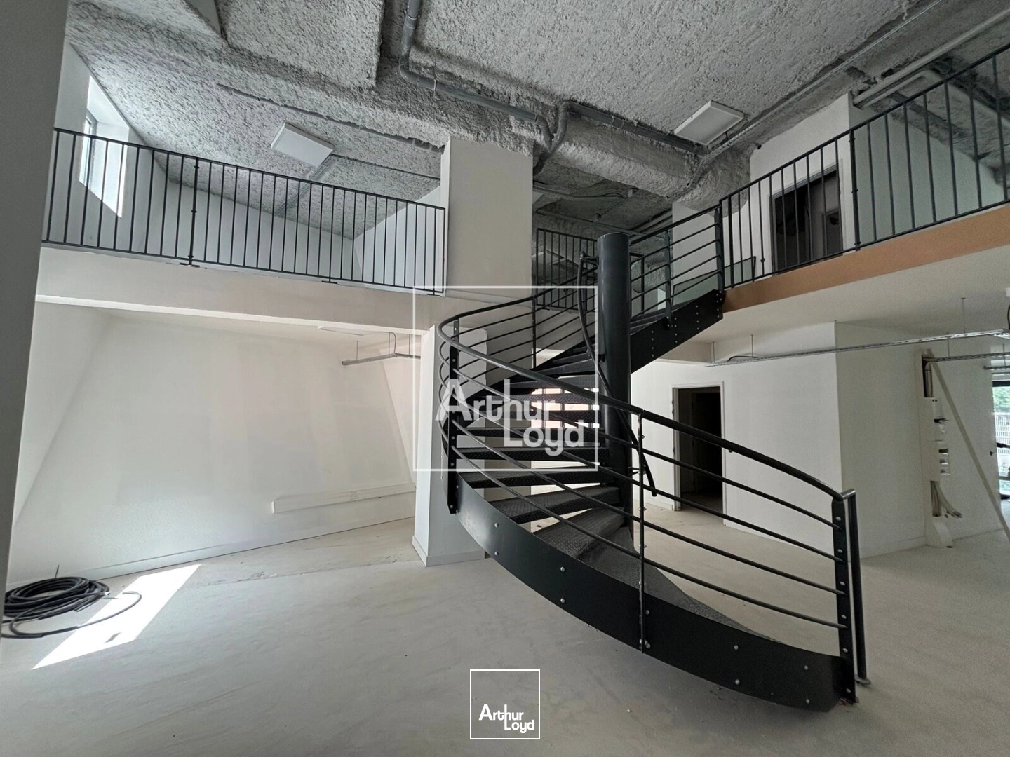 Locaux d'activité & Entrepôts - Vente - GRENOBLE - 38000 - 118.22-1035.88 - 7750149