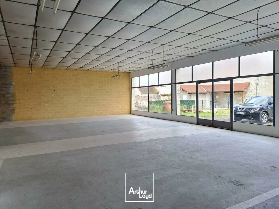 Locaux commerciaux - Location - LES ORMES - 86220 - 190-190 - 7763638