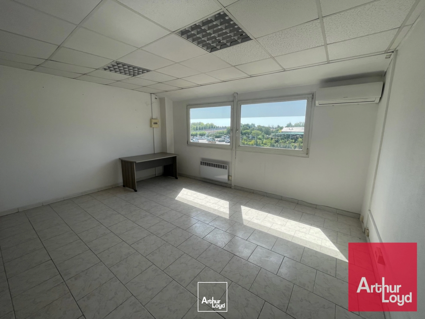 Locaux d'activité & Entrepôts - Location - MAUGUIO - 34130 - 70-282 - 7779400