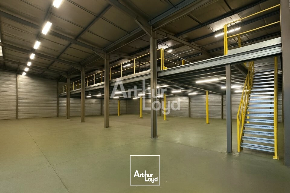 Locaux d'activité & Entrepôts - Location - PORTE-DE-SAVOIE - 73800 - 1500-1500 - 7779836
