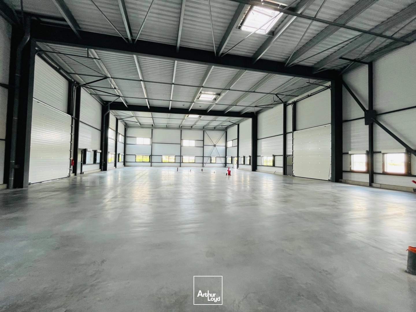 Locaux d'activité & Entrepôts - Vente - DONGES - 44480 - 368.9-1479.4 - 7786276