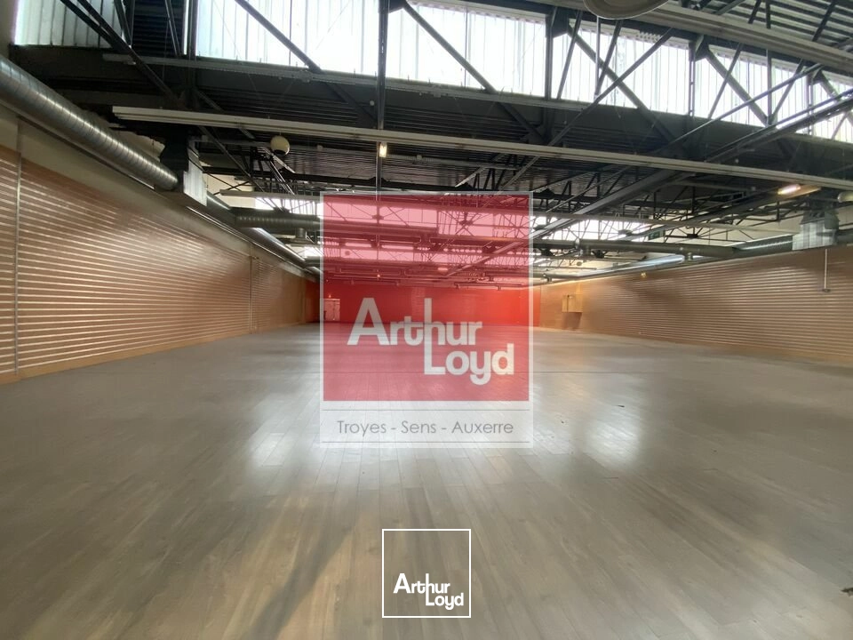 Locaux commerciaux - Location - PONT SAINTE MARIE - 10150 - 700-700 - 7795258