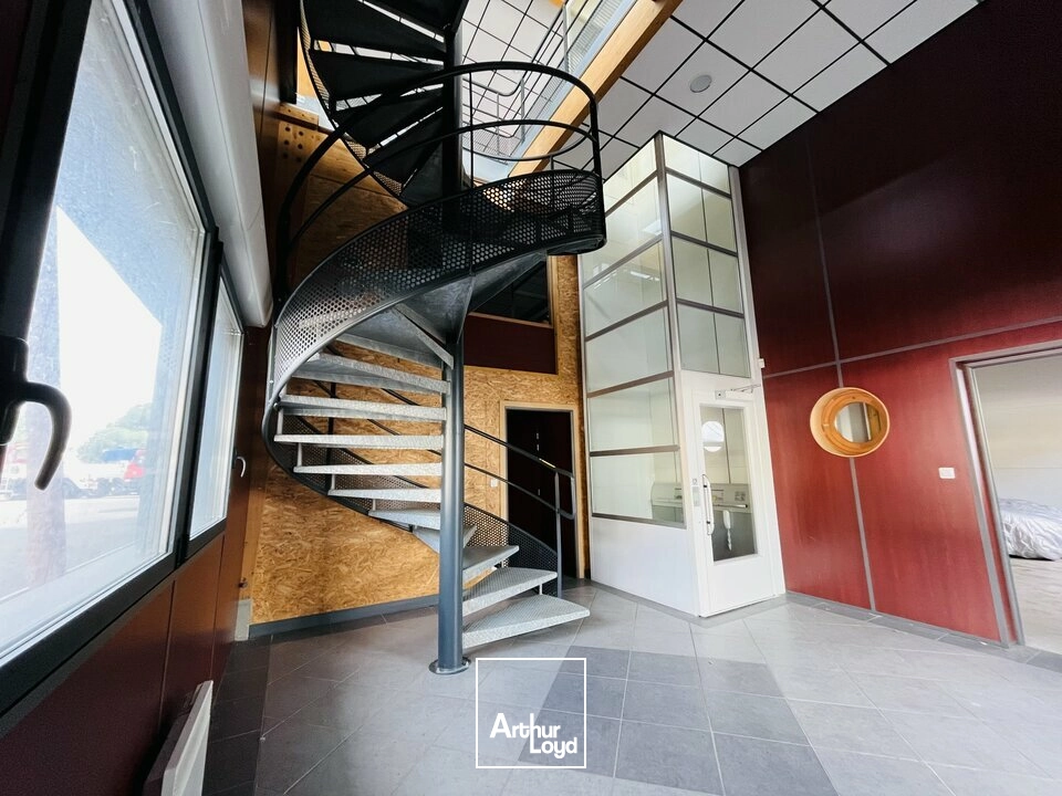 Locaux d'activité & Entrepôts - Location - TANCARVILLE - 76430 - 550-550 - 7799298