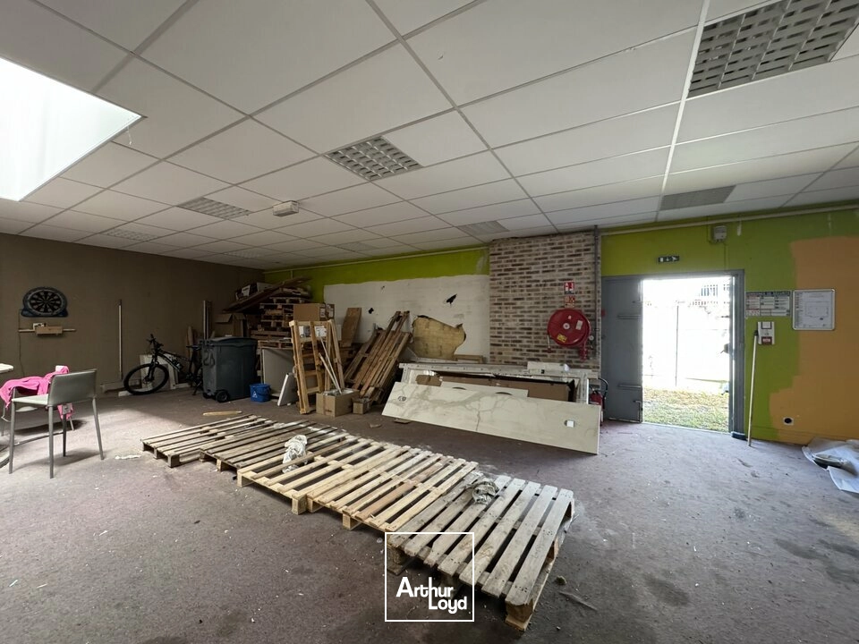 Locaux commerciaux - Vente - CHAMBRAY LES TOURS - 37170 - 550-550 - 7822011