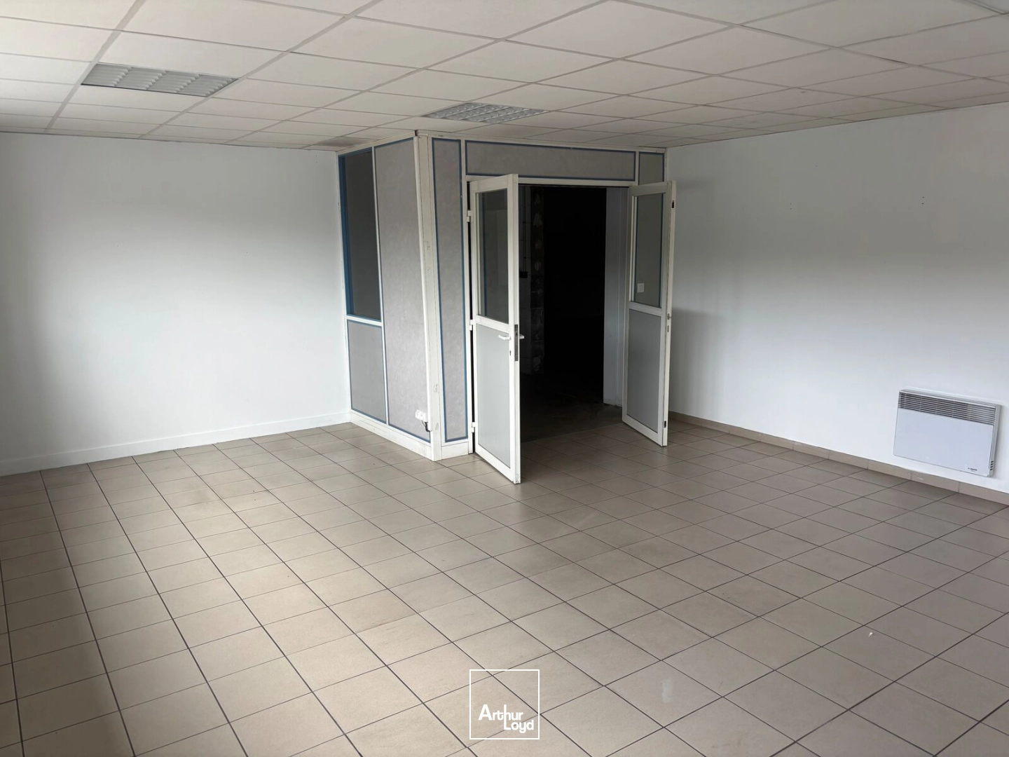 Locaux d'activité & Entrepôts - Location - BEAUVAIS - 60000 - 188-188 - 7824544