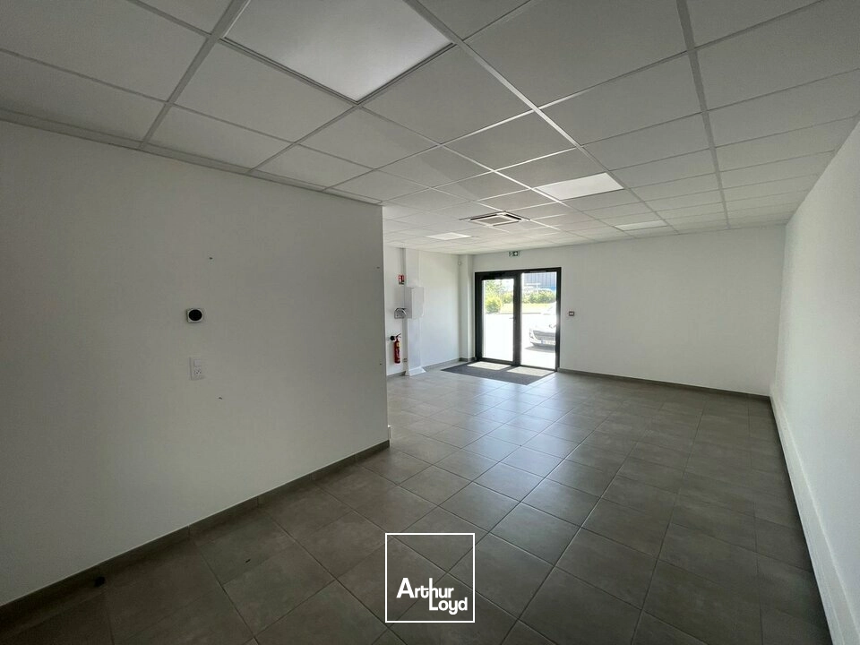 Locaux d'activité & Entrepôts - Location - DOMPIERRE-SUR-YON - 85170 - 747-747 - 7826378