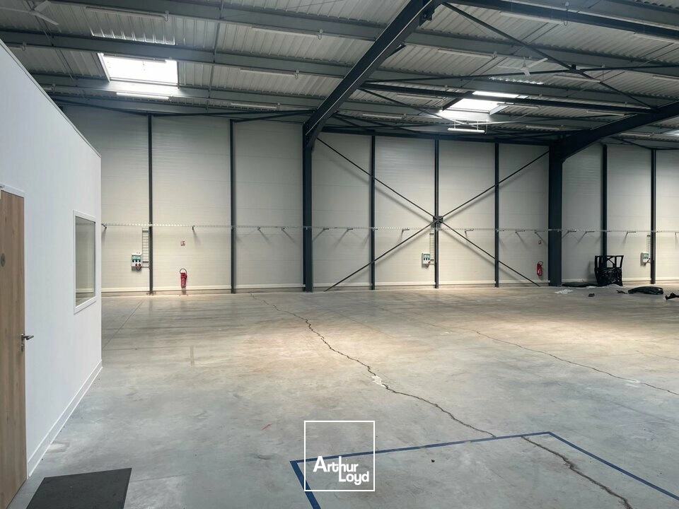 Locaux d'activité & Entrepôts - Location - DOMPIERRE-SUR-YON - 85170 - 747-747 - 7826374