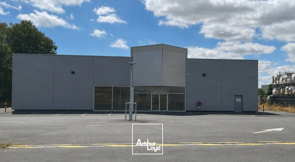 Locaux commerciaux - Vente - LES HERBIERS - 85500 - 705-705 - 7827419