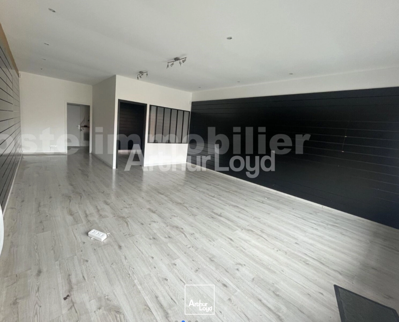 Locaux commerciaux - Location - VILLENEUVE D'ASCQ - 59650 - 60-60 - 7833771