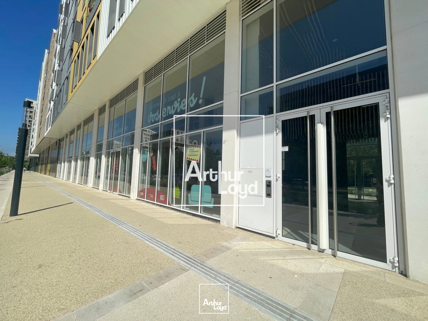 Locaux commerciaux - Location - MONTPELLIER - 34000 - 45.25-152.81 - 7835997