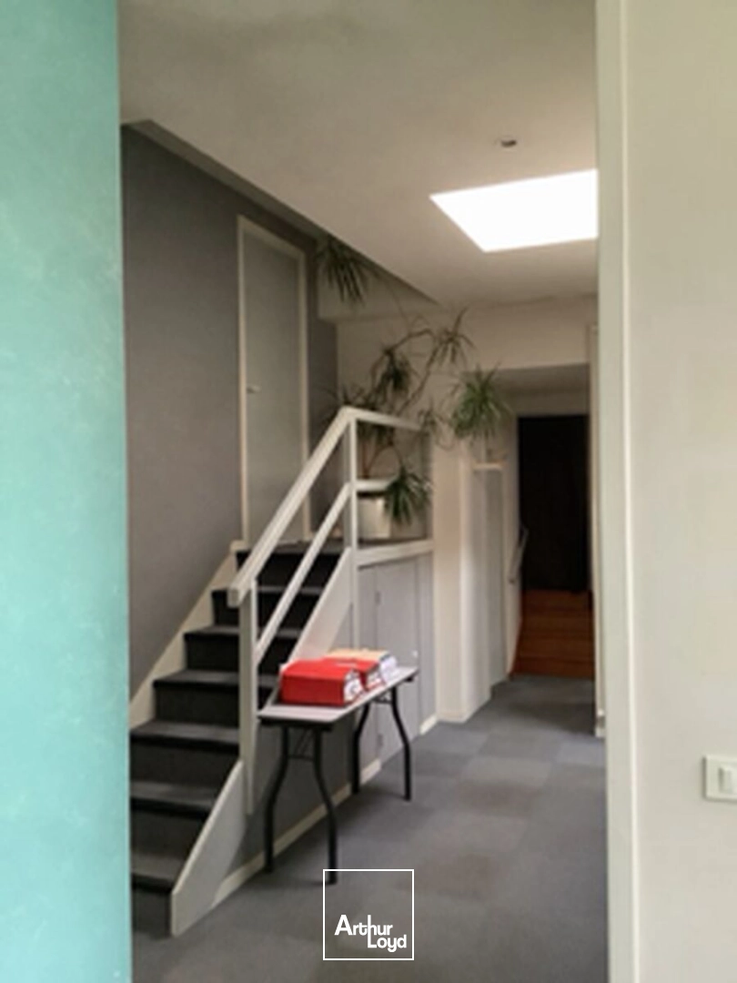 Bureaux - Location - EU - 76260 - 194.95-194.95 - 7842423