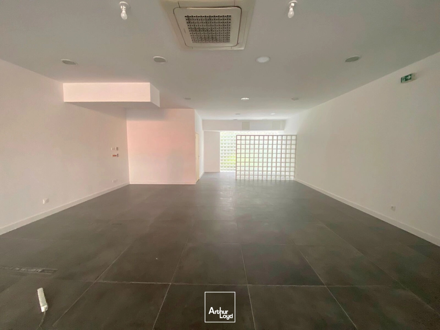 Locaux commerciaux - Location - MARSEILLE - 13008 - 149-149 - 7851006