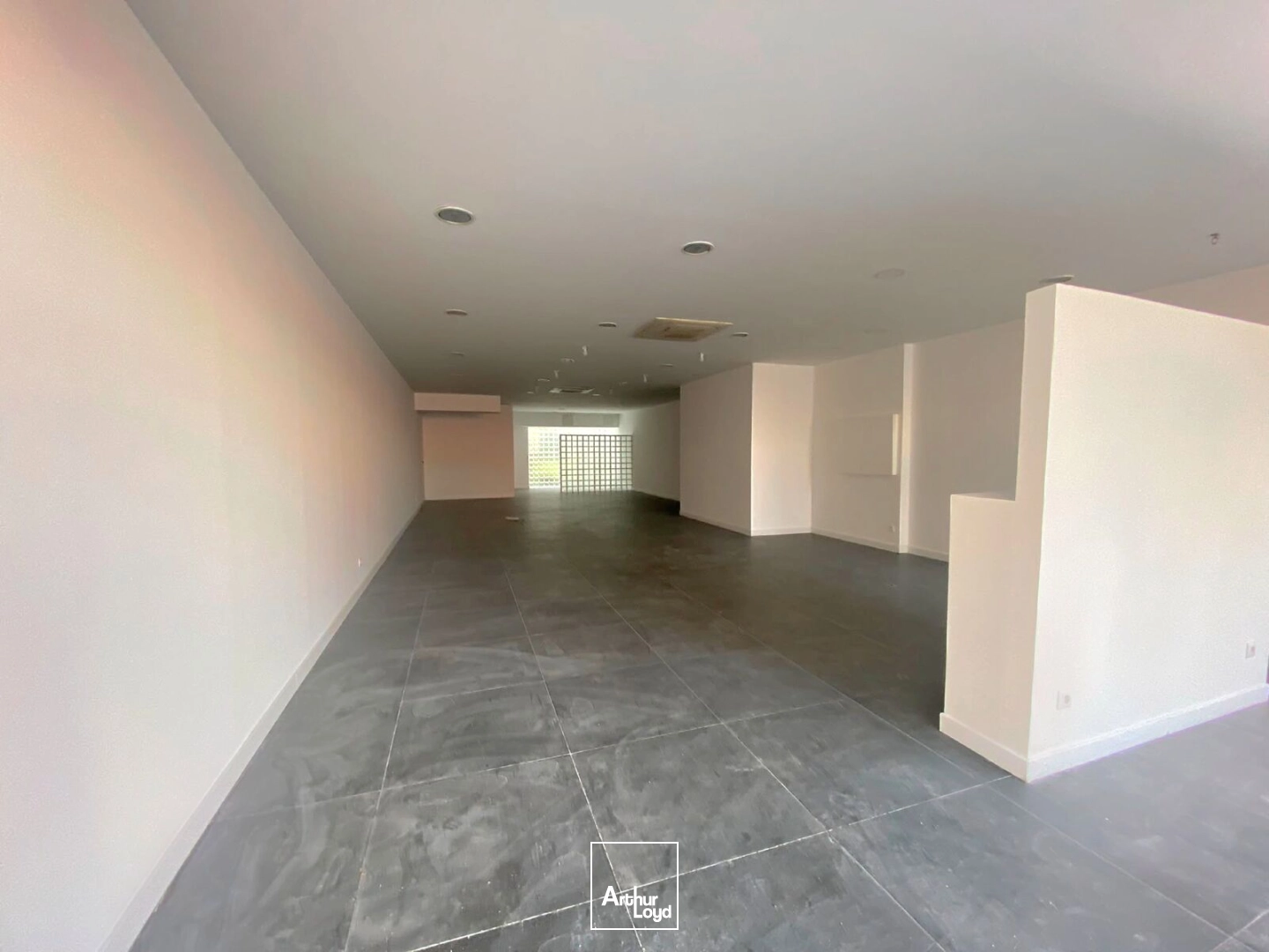 Locaux commerciaux - Location - MARSEILLE - 13008 - 149-149 - 7851005