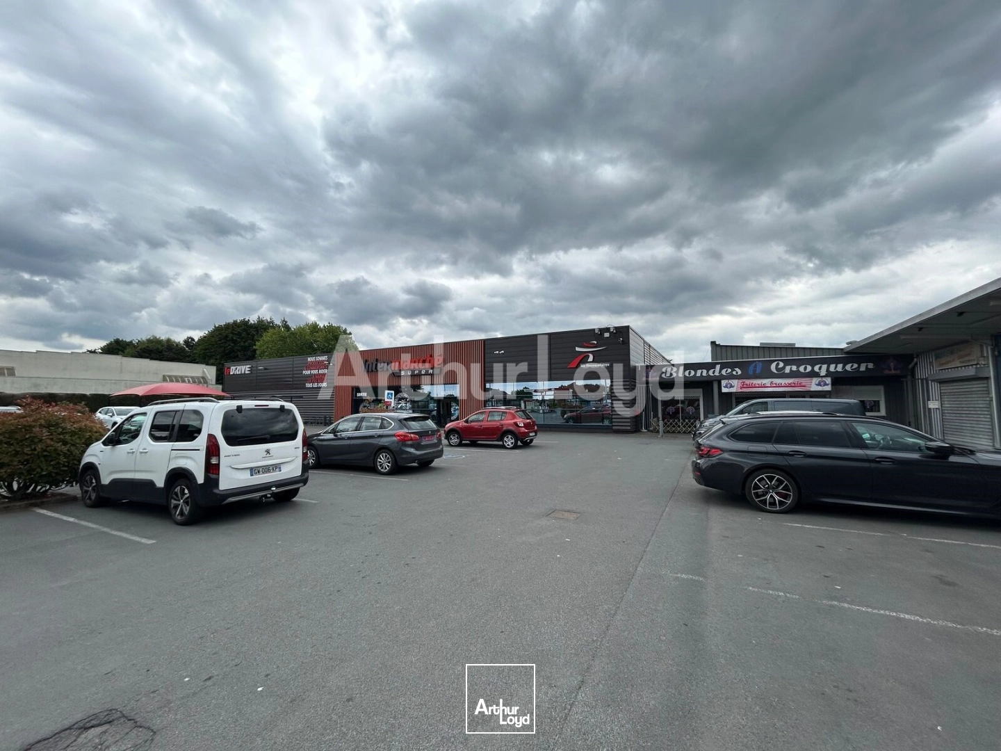 Locaux commerciaux - Location - MONTIGNY EN OSTREVENT - 59182 - 120-416 - 7853572