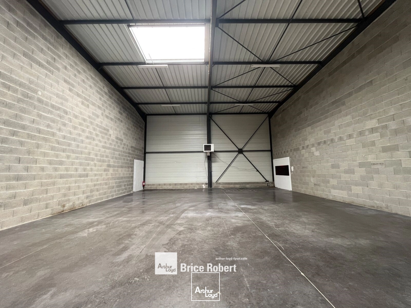 Locaux d'activité & Entrepôts - Location - SAINT PRIEST - 69800 - 340-340 - 7855843