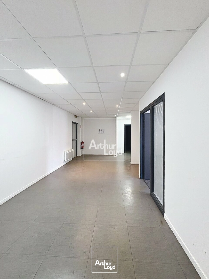 Locaux d'activité & Entrepôts - Location - MOISSY CRAMAYEL - 77550 - 2744-2744 - 7857881