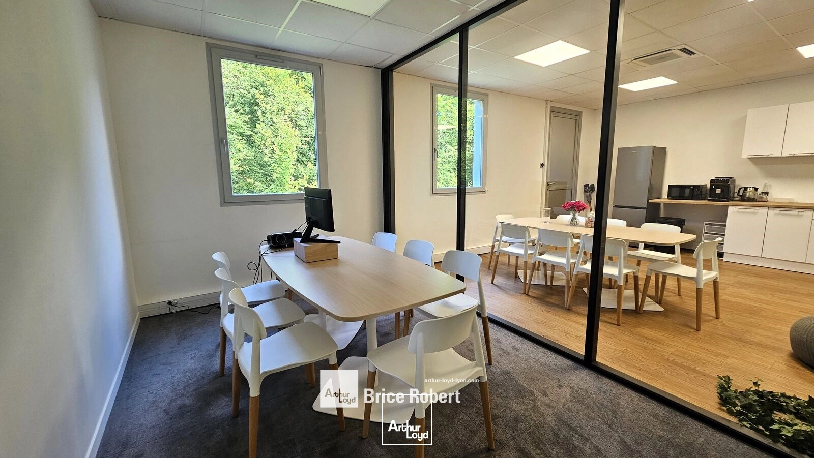 Bureaux - Location - SAINT PRIEST - 69800 - 104.38-104.38 - 7867534