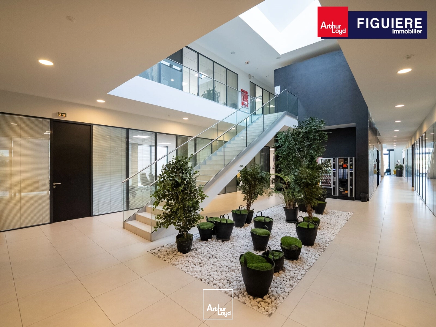 Locaux d'activité & Entrepôts - Location - AIX EN PROVENCE - 13290 - 7461.7-7461.7 - 7869370