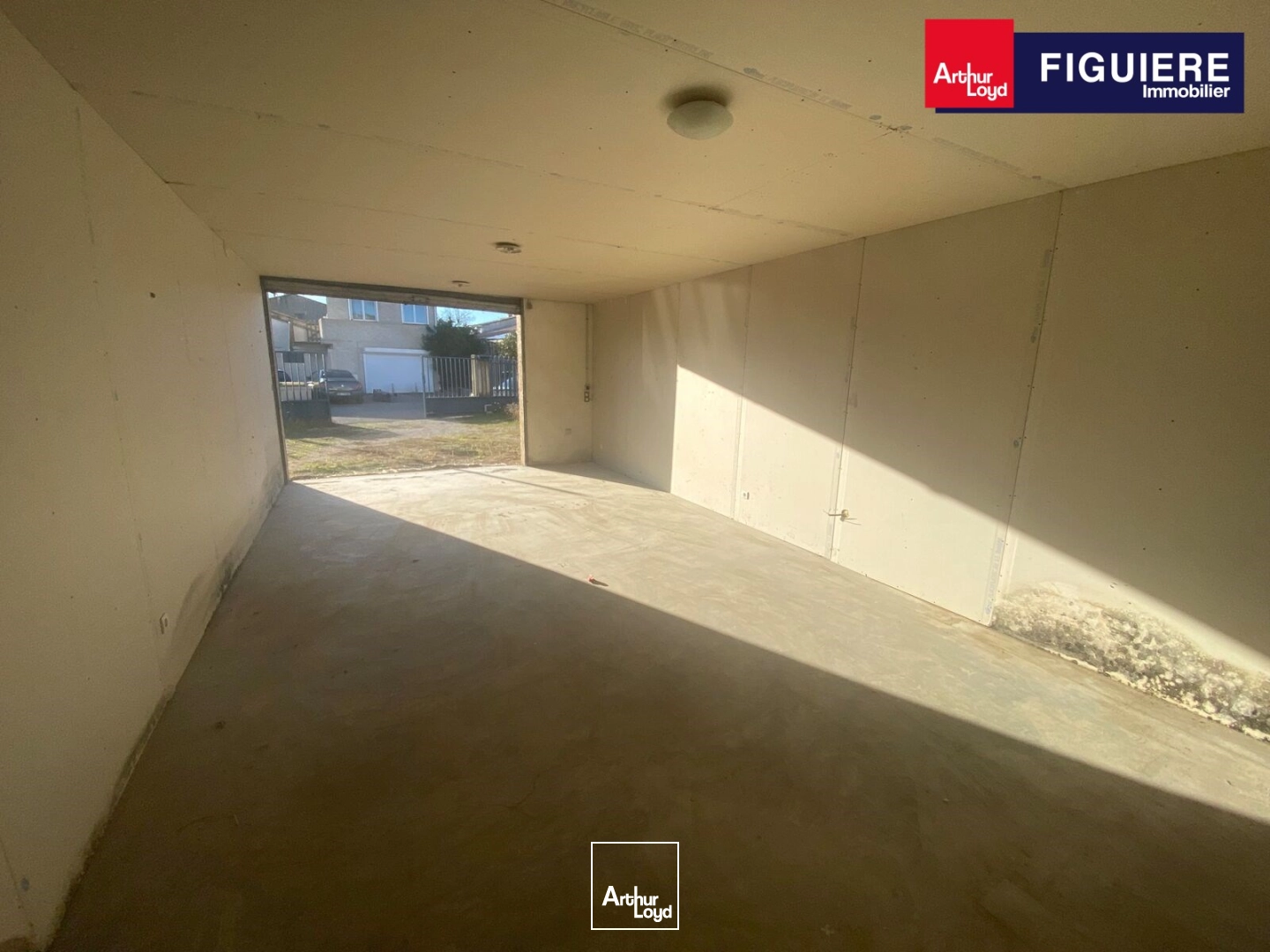Locaux d'activité & Entrepôts - Location - EYGUIERES - 13430 - 39-39 - 7869690