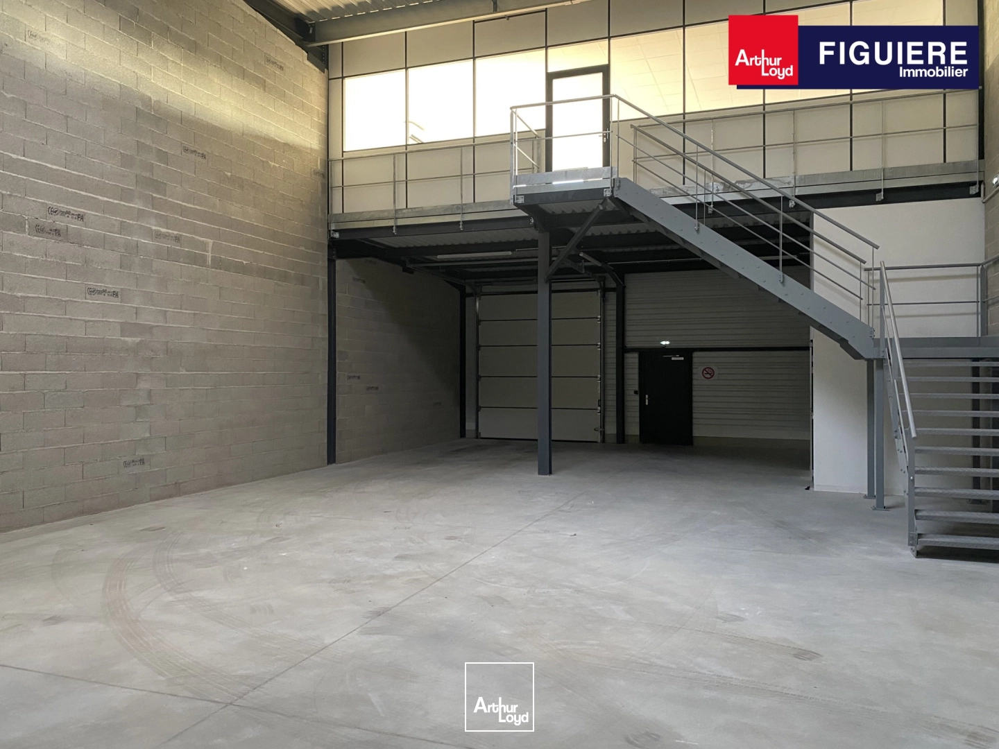 Locaux d'activité & Entrepôts - Location - MEYREUIL - 13590 - 242-242 - 7869841