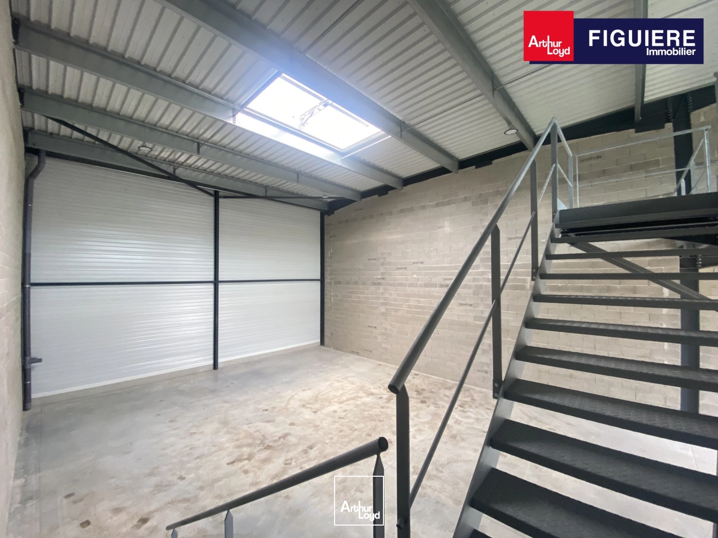 Locaux d'activité & Entrepôts - Location - MEYREUIL - 13590 - 242-242 - 7869839