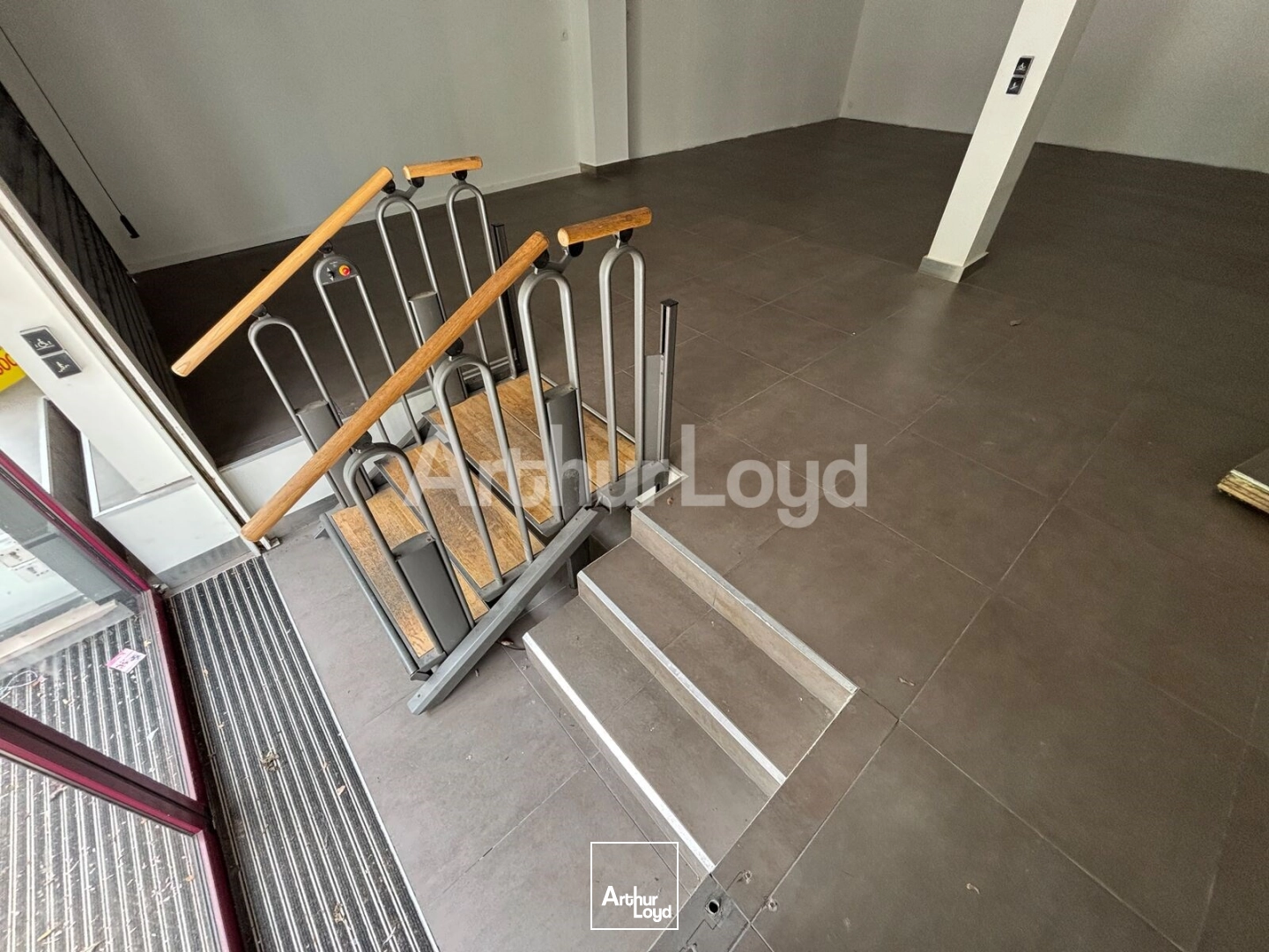 Locaux commerciaux - Location - DOUAI - 59500 - 230-230 - 7873485