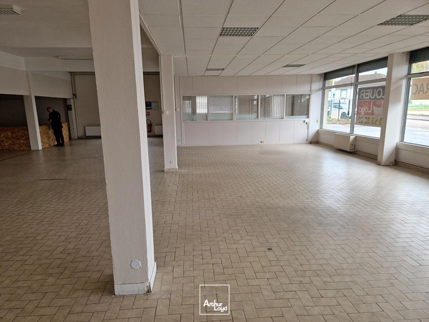 Locaux commerciaux - Location - LIMOGES - 87000 - 305-305 - 7877323