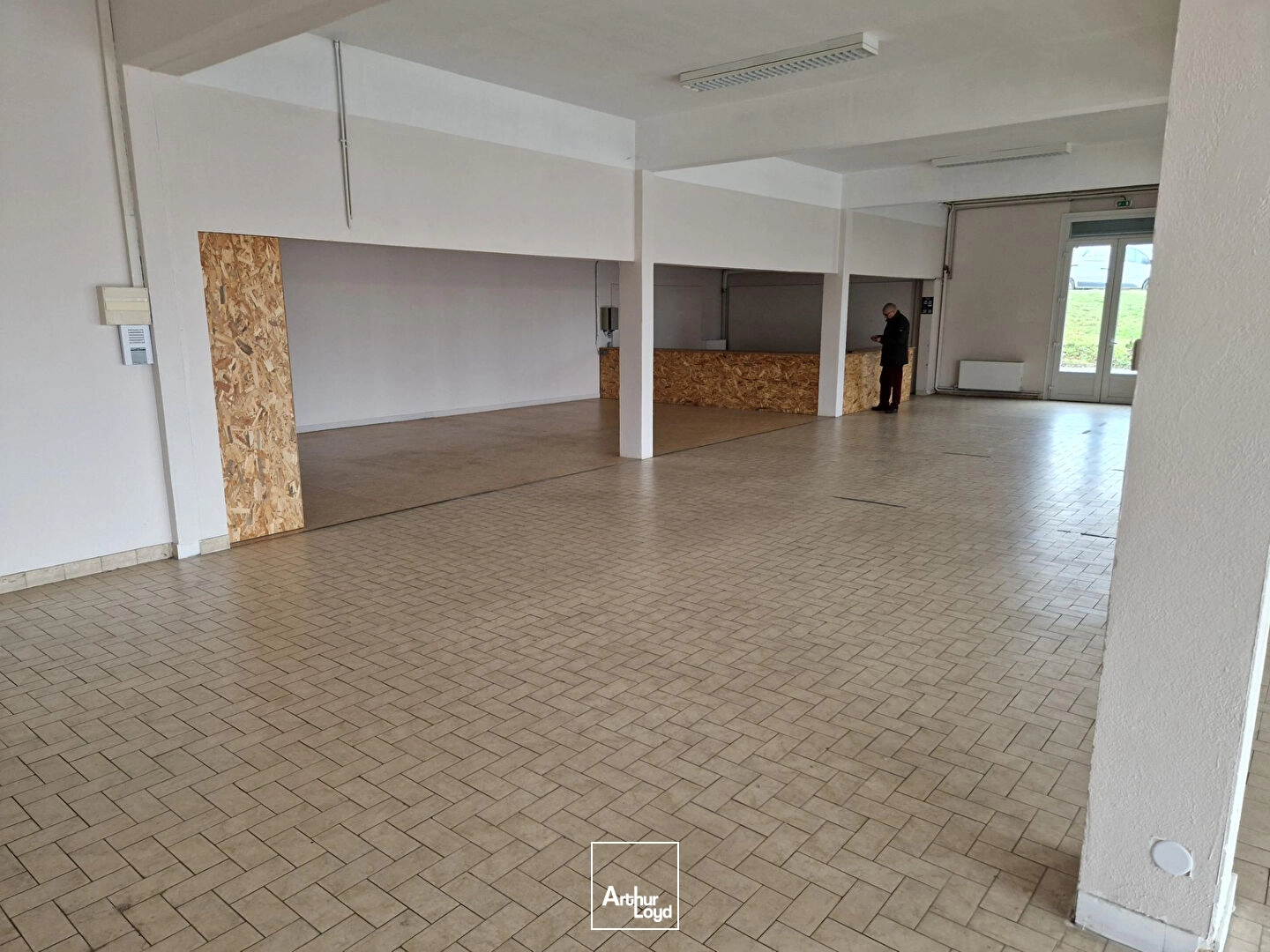 Locaux commerciaux - Location - LIMOGES - 87000 - 305-305 - 7877324