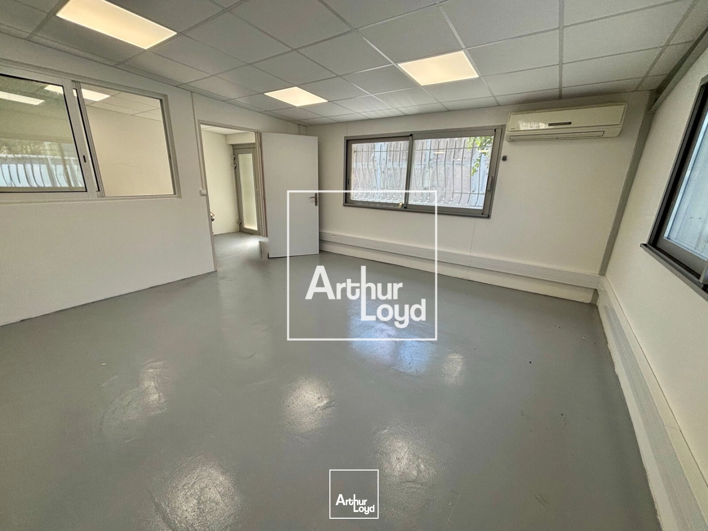 Locaux d'activité & Entrepôts - Location - SAINT JEAN DE VEDAS - 34430 - 140-140 - 7878472