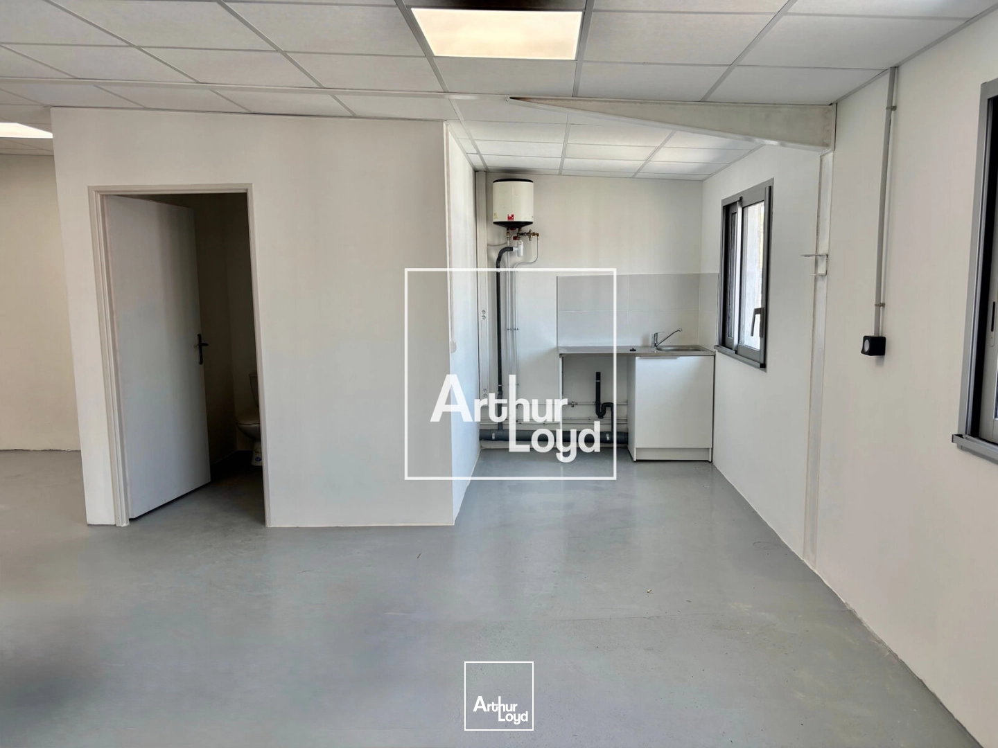 Locaux d'activité & Entrepôts - Location - SAINT JEAN DE VEDAS - 34430 - 160-160 - 7878483
