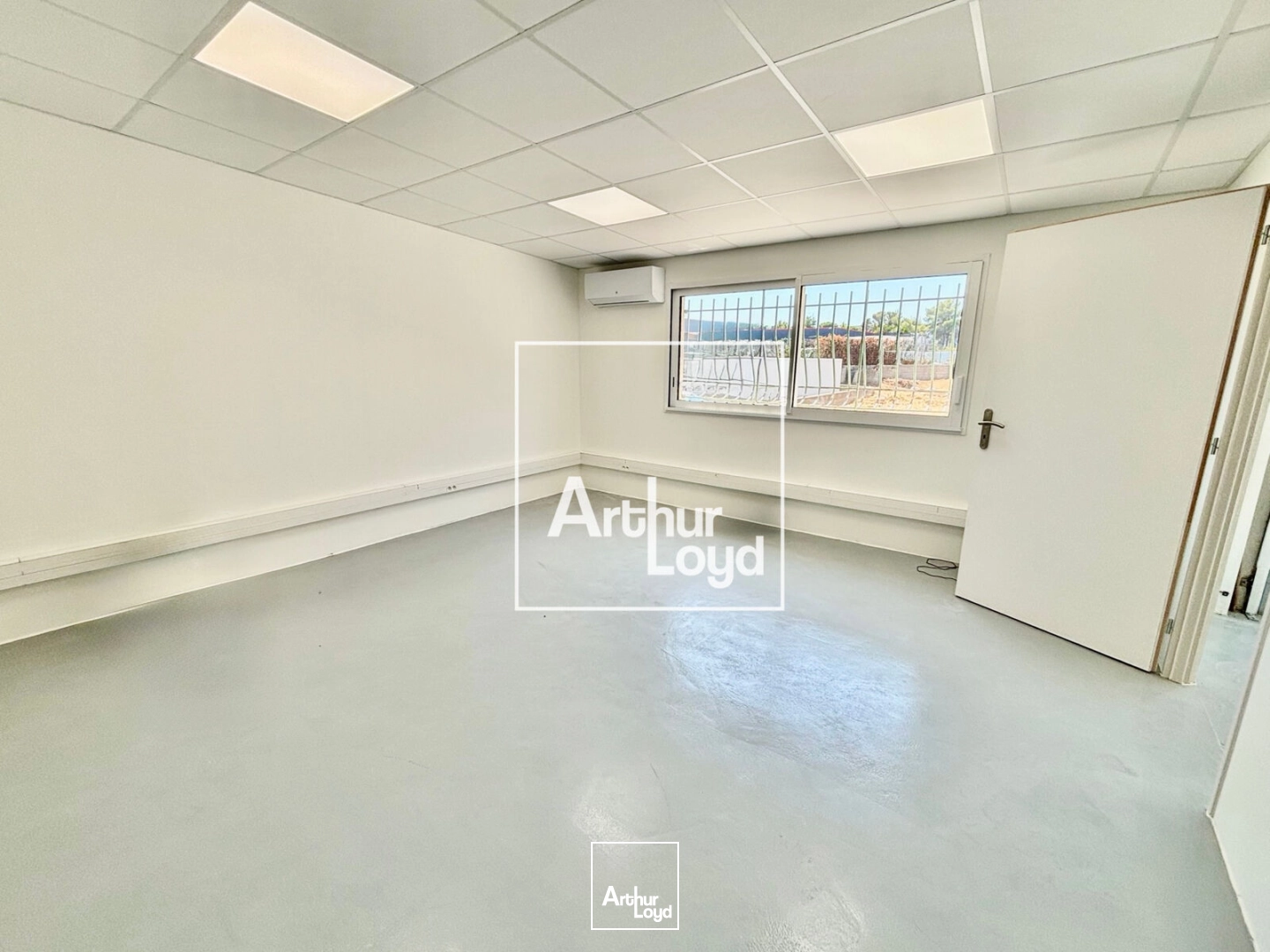 Locaux d'activité & Entrepôts - Location - SAINT JEAN DE VEDAS - 34430 - 160-160 - 7878480