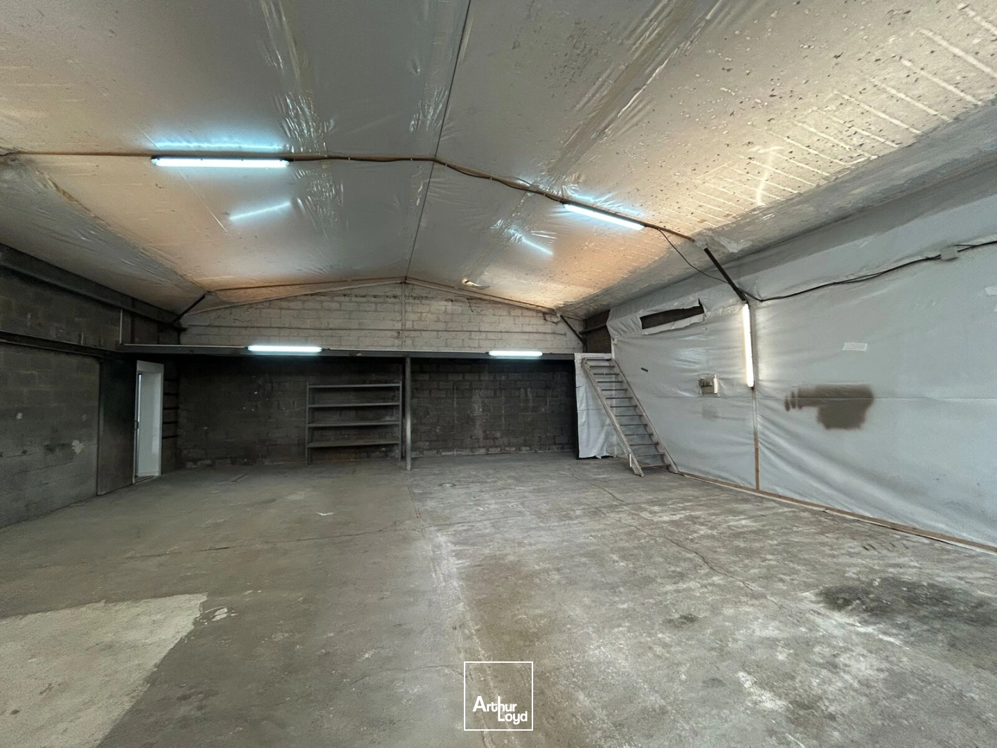 Locaux d'activité & Entrepôts - Location - MONTOIR DE BRETAGNE - 44550 - 211-211 - 7878681