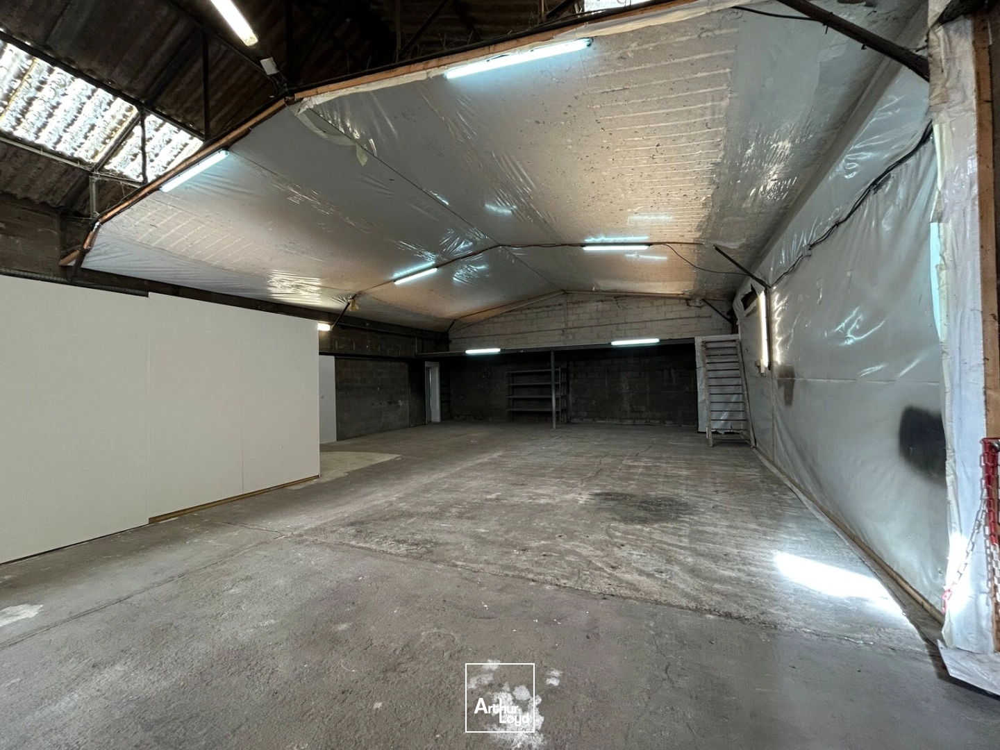 Locaux d'activité & Entrepôts - Location - MONTOIR DE BRETAGNE - 44550 - 211-211 - 7878683