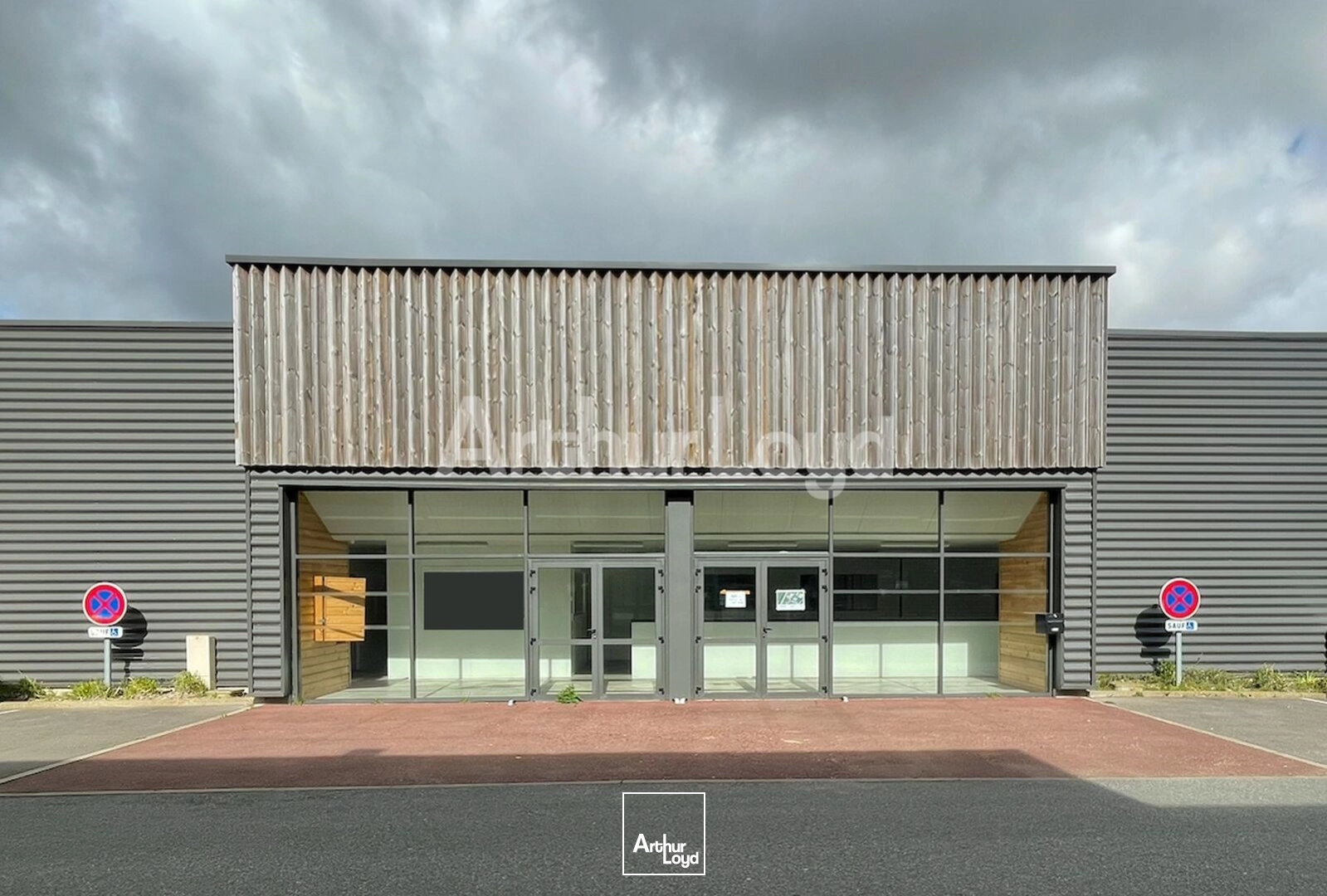 Locaux d'activité & Entrepôts - Location - LEULINGHEM - 62500 - 640-640 - 7893610