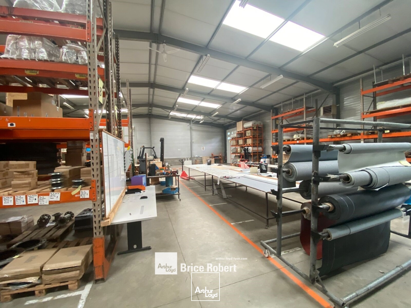 Locaux d'activité & Entrepôts - Vente - FLEURIEU SUR SAONE - 69250 - 730-730 - 7896436