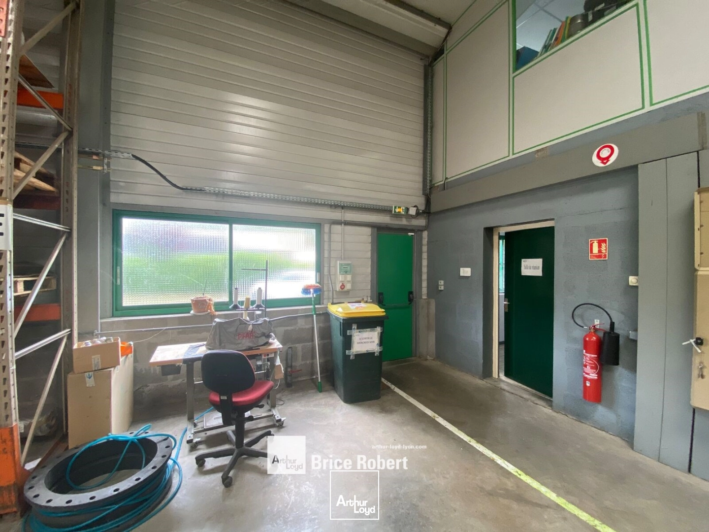 Locaux d'activité & Entrepôts - Vente - FLEURIEU SUR SAONE - 69250 - 730-730 - 7896437