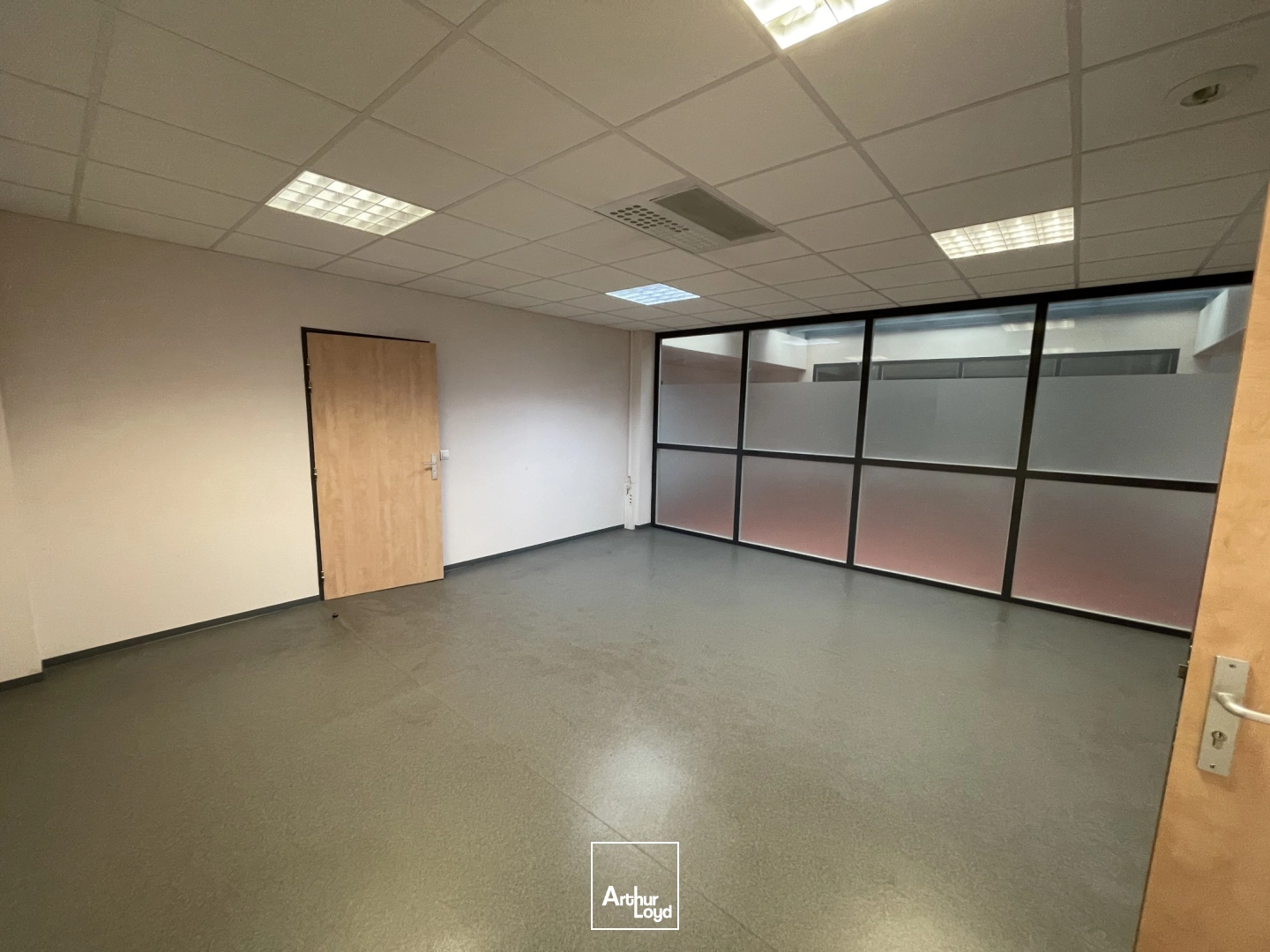 Bureaux - Location - BEAUVAIS - 60000 - 433.3-433.3 - 7904269