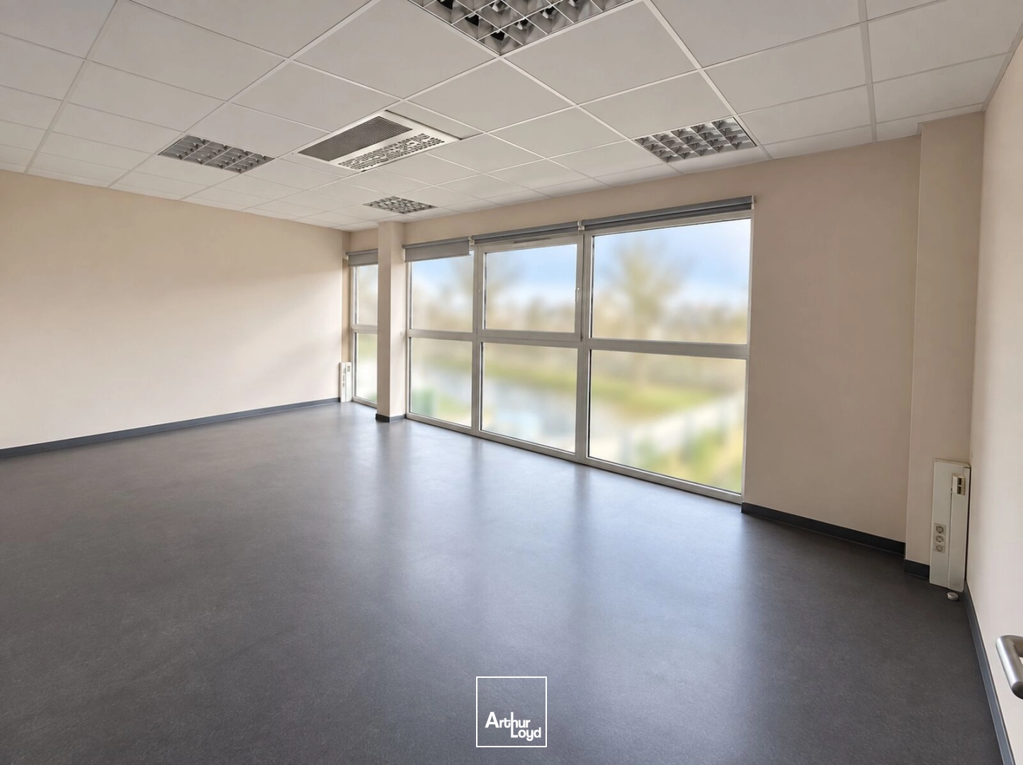 Bureaux - Location - BEAUVAIS - 60000 - 433.3-433.3 - 7904266
